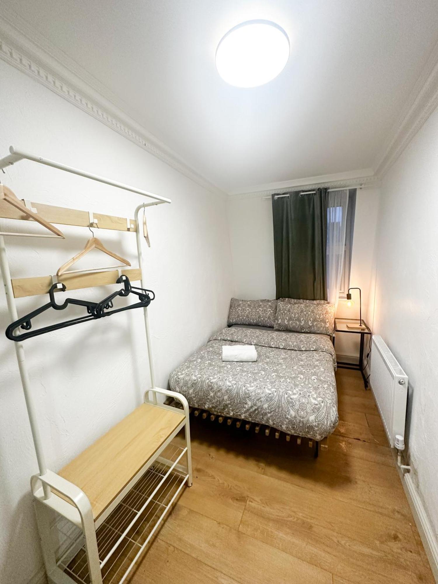 Flat 5 - In Aldgate London